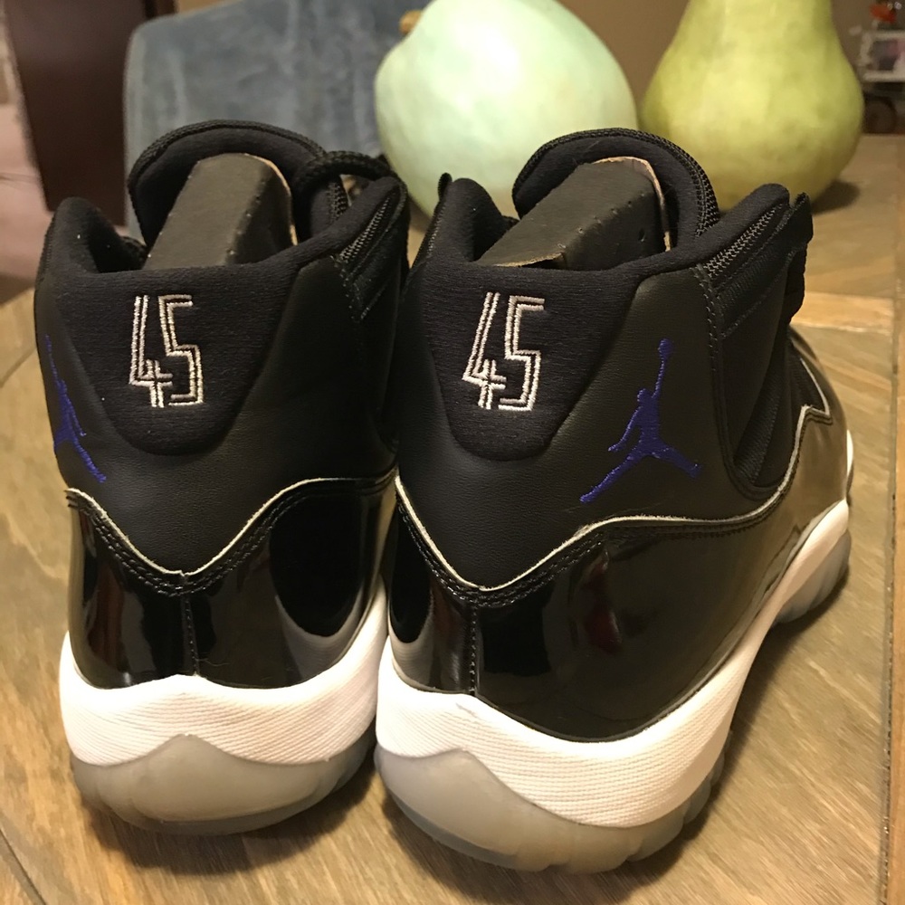 Jordan 11 space jams